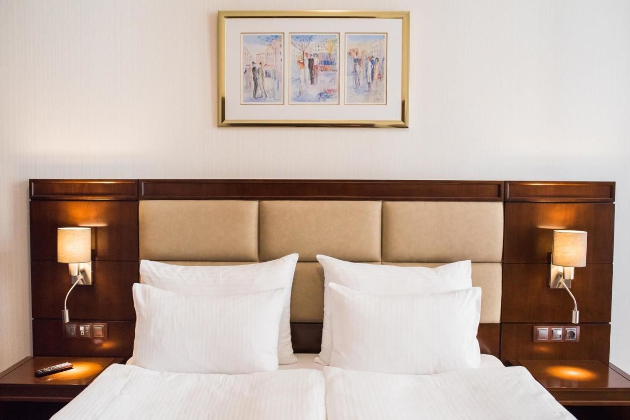 Отель Concorde Old Bucharest Hotel Бухарест