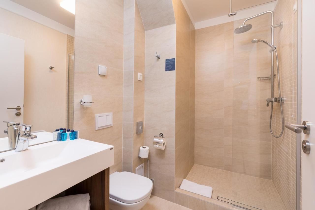 Отель Concorde Old Bucharest Hotel Бухарест-36