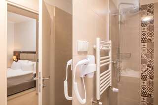 Отель Concorde Old Bucharest Hotel Бухарест Улучшенный двухместный номер с 1 кроватью или 2 отдельными кроватями-5
