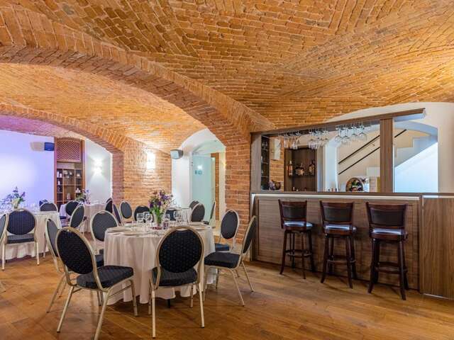 Отель Concorde Old Bucharest Hotel Бухарест-12