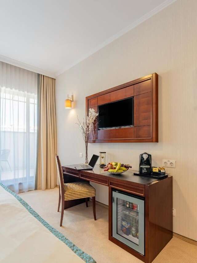 Отель Concorde Old Bucharest Hotel Бухарест-17