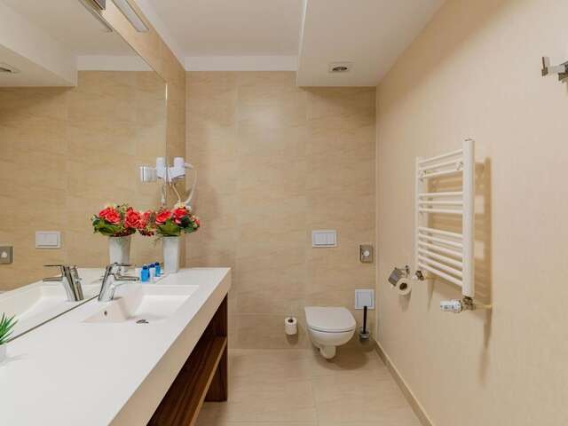 Отель Concorde Old Bucharest Hotel Бухарест-28